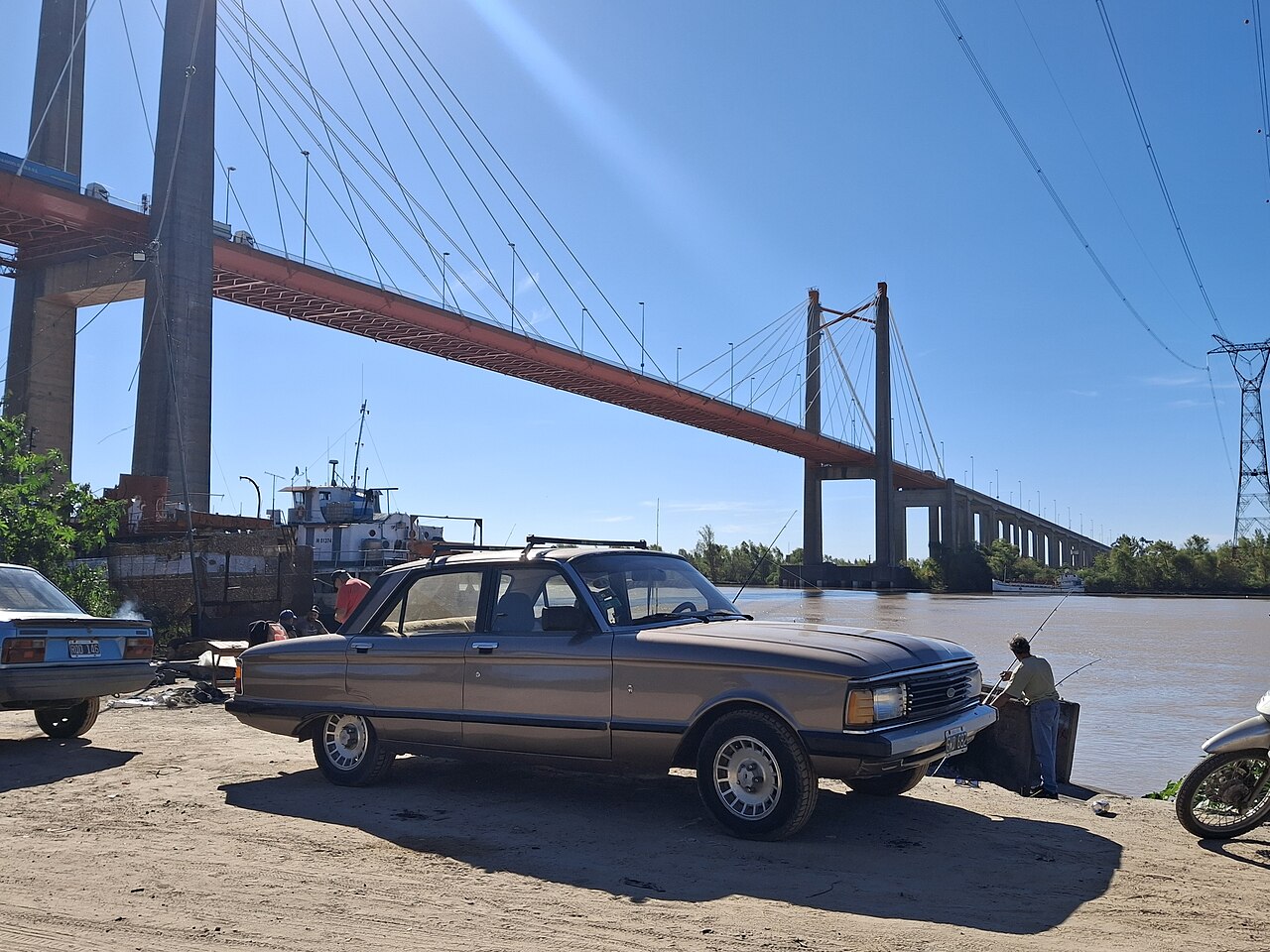 Ford Falcon argentino — fierro nacional clásico